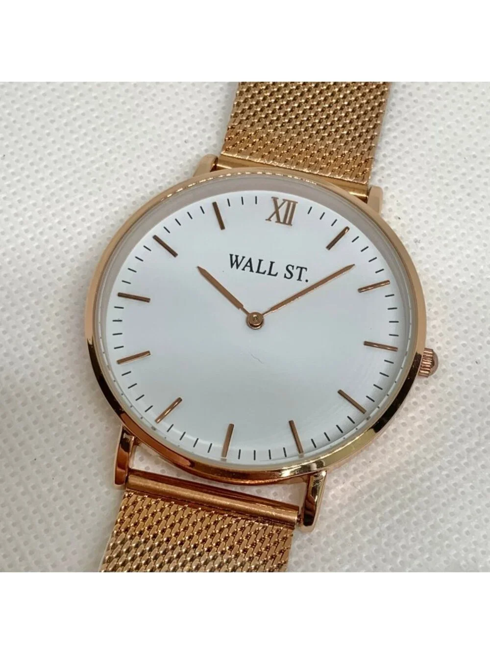 men watch quartz analog Wall Street 40mm rose gold tone mesh band running